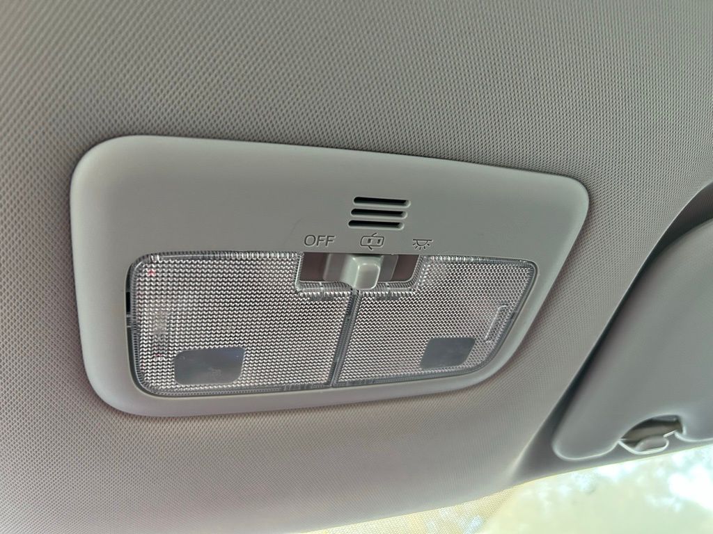 Thumbnail: 2016 Toyota Corolla - 27