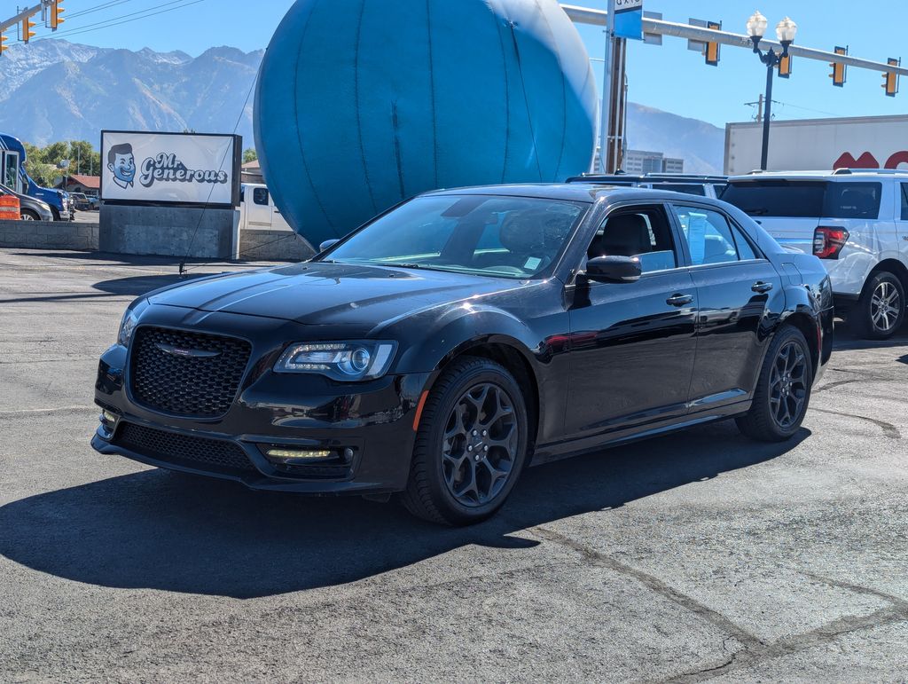 2022 Chrysler 300 S 9