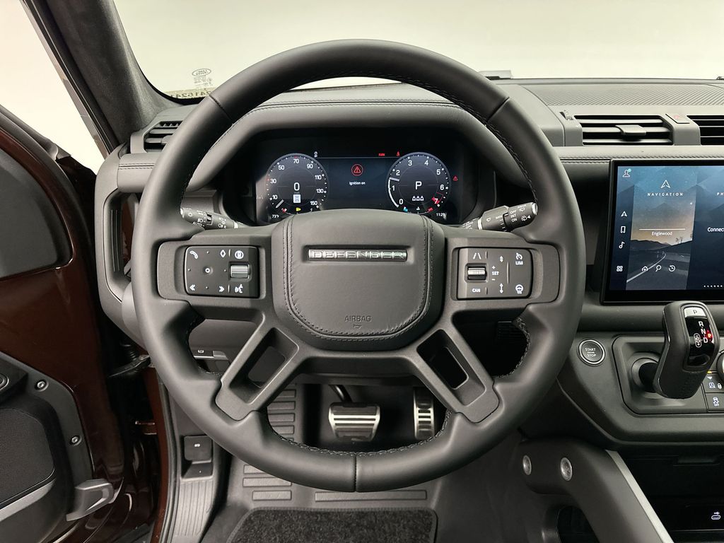 2025 Land Rover Defender 110 14