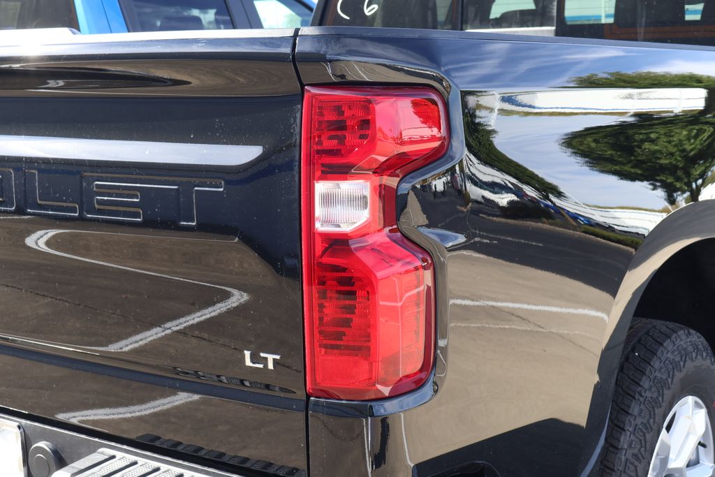 Thumbnail: 2026 Chevrolet Silverado 1500 - 7