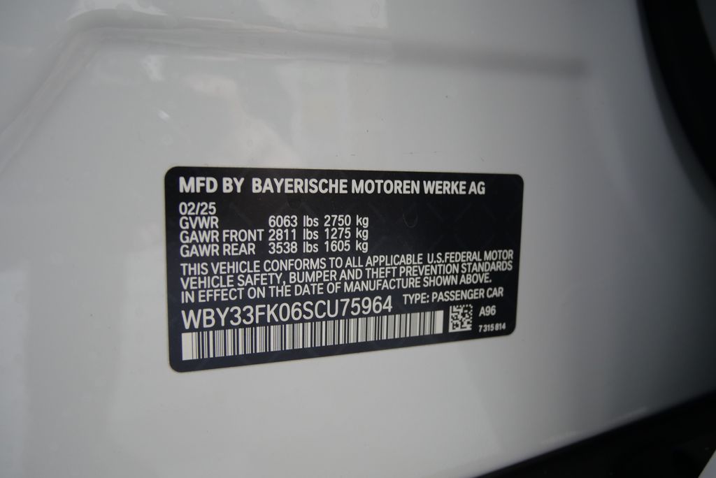 2025 BMW i5 eDrive40 25