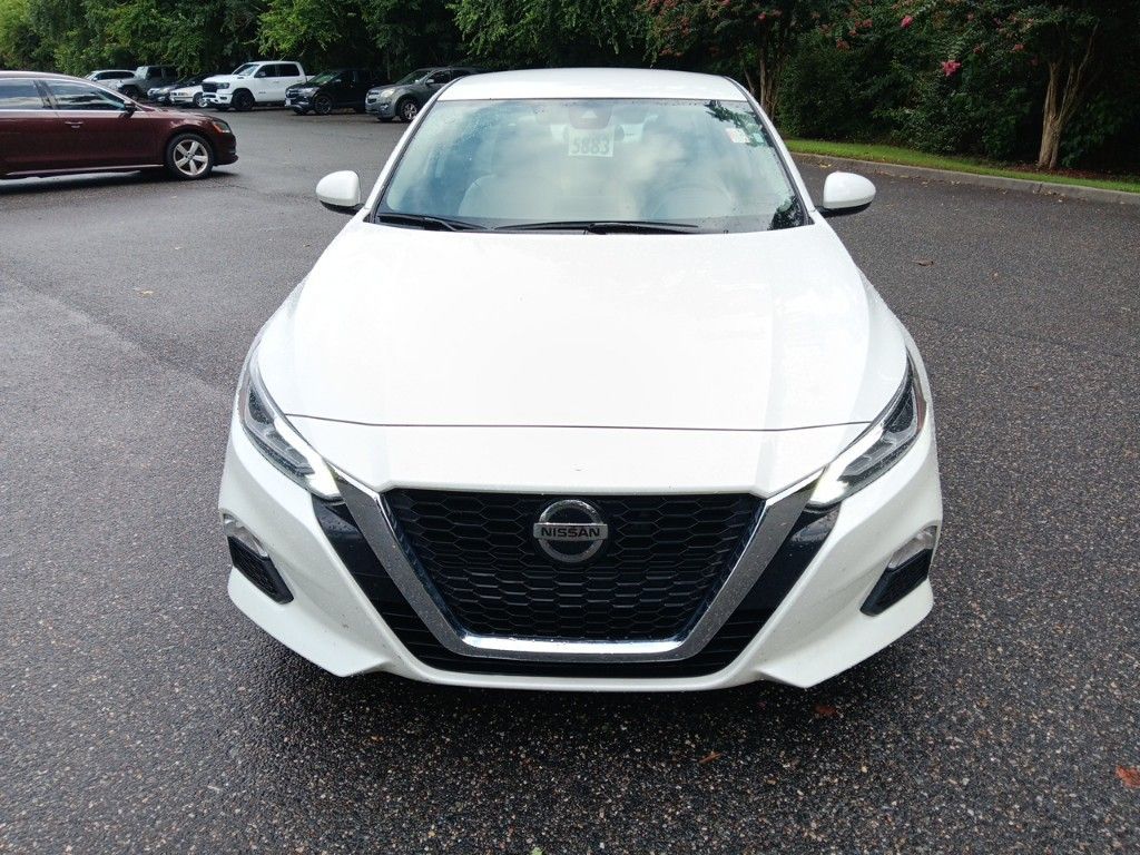 2022 Nissan Altima 2.5 SV 8