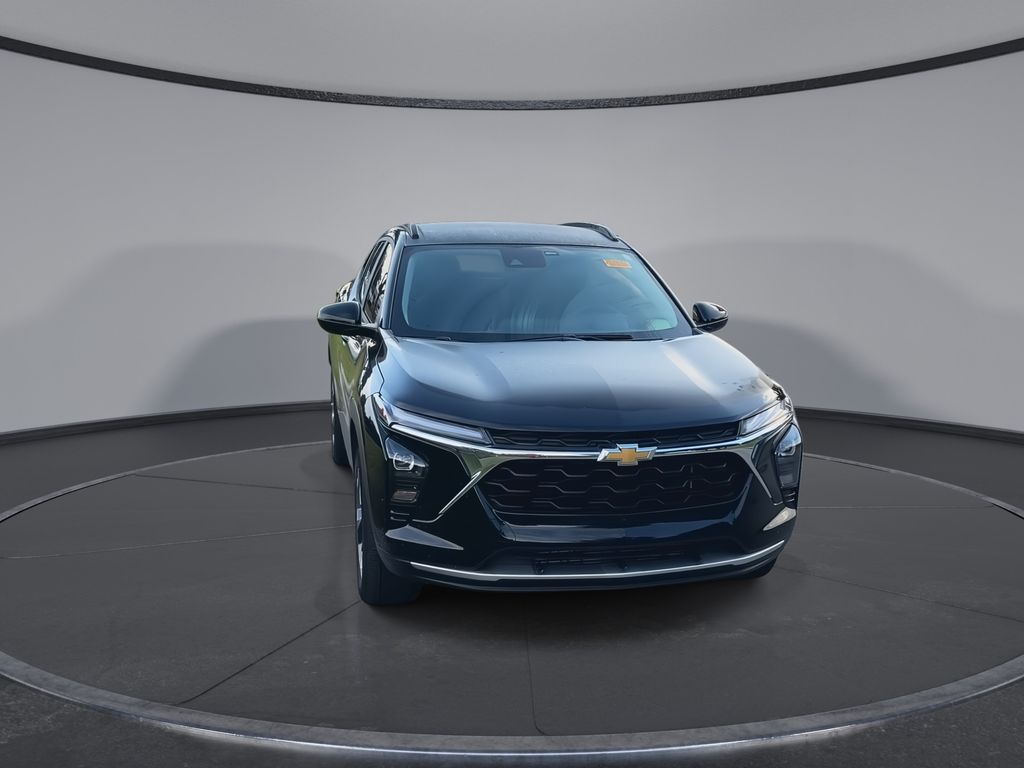 Thumbnail: 2025 Chevrolet Trax - 3