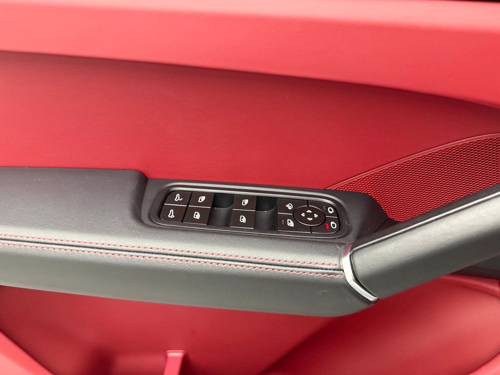 Thumbnail: 2023 Porsche Cayenne - 21