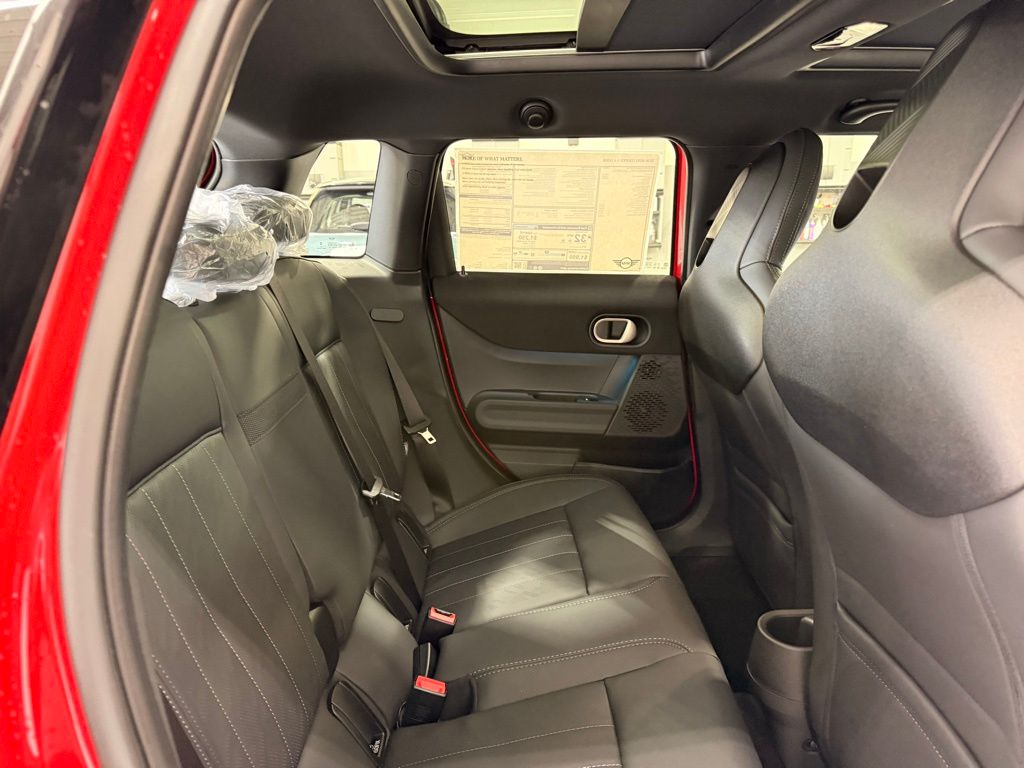 Thumbnail: 2026 MINI Cooper - 25