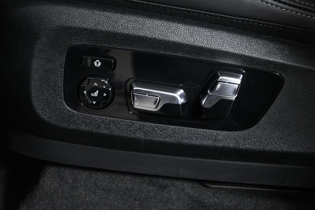 Thumbnail: 2026 BMW X5 - 26