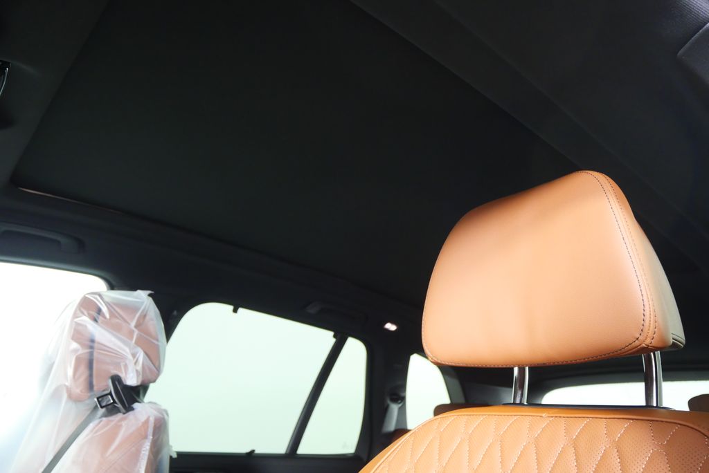 Thumbnail: 2026 BMW X5 - 11