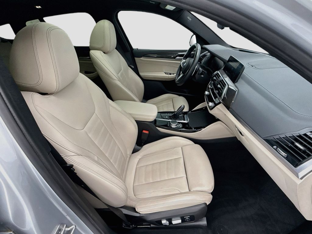 Thumbnail: 2021 BMW X4 - 19