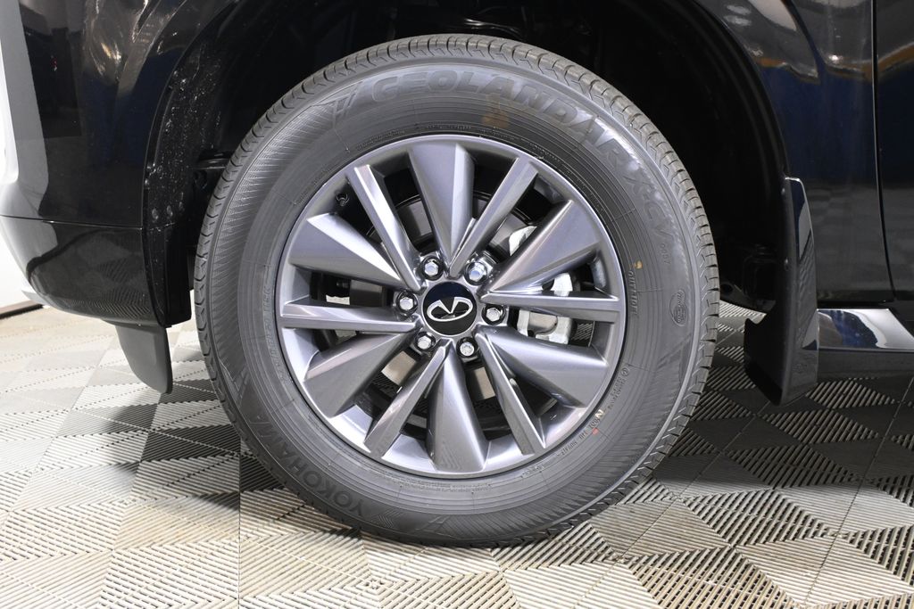 Thumbnail: 2027 INFINITI QX80 - 12