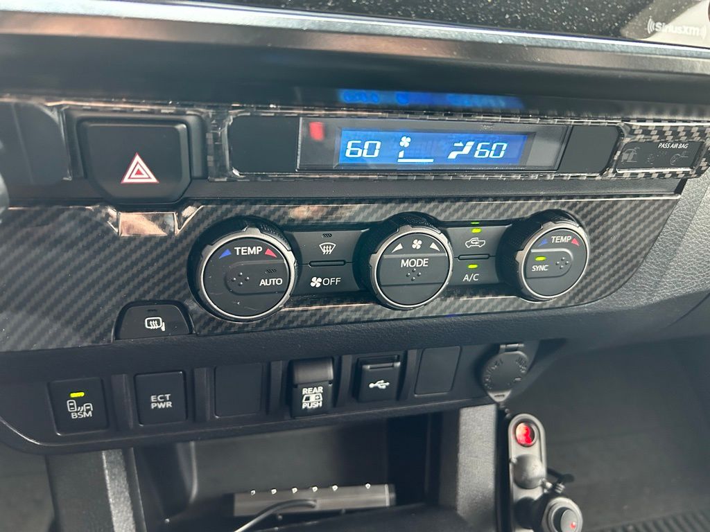 Thumbnail: 2022 Toyota Tacoma - 27