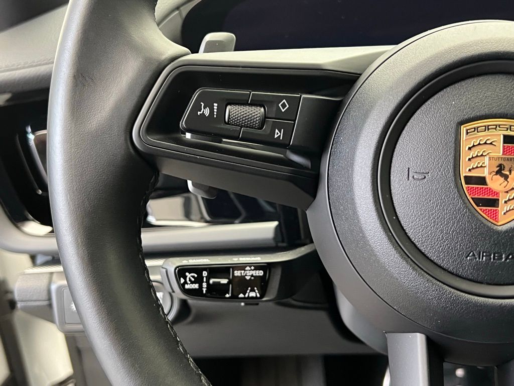 Thumbnail: 2024 Porsche Panamera - 8