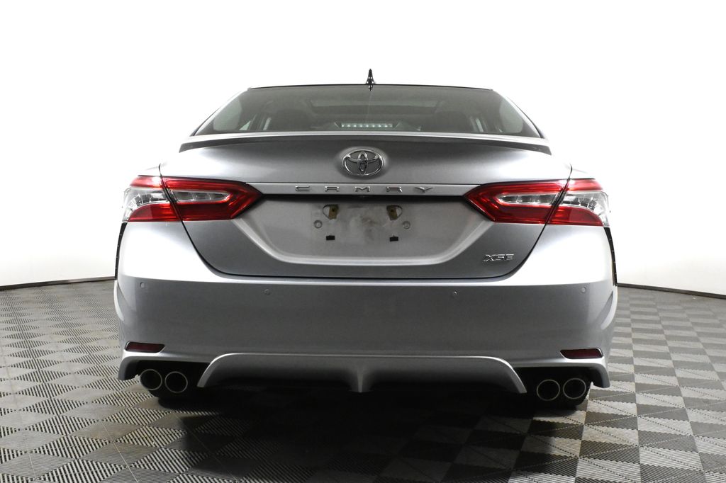 2018 Toyota Camry XSE 6