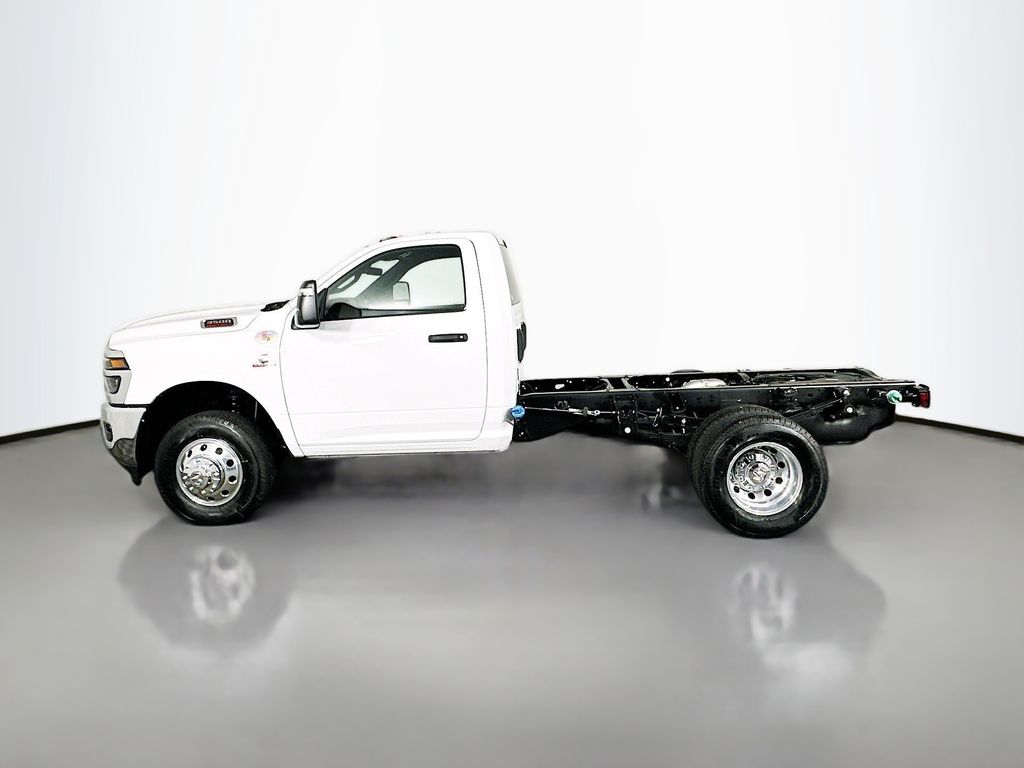 New 2026 White Ram Tradesman 60CA Dually image 4