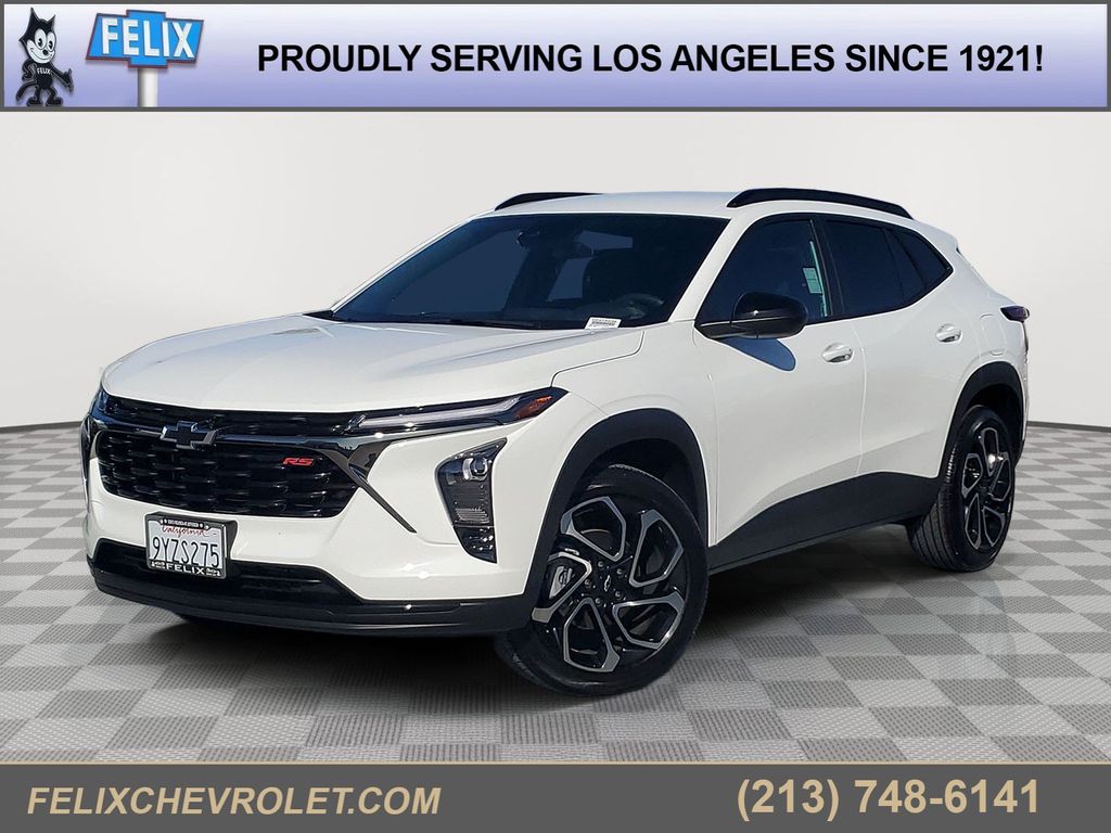 Summit White 2026 Chevrolet Trax SUV / Crossover Front-Wheel Drive 6-Speed Automatic