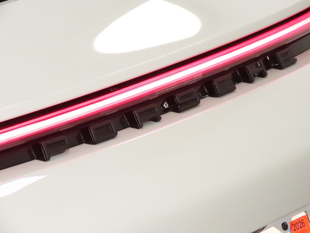 Thumbnail: 2023 Porsche 911 - 12