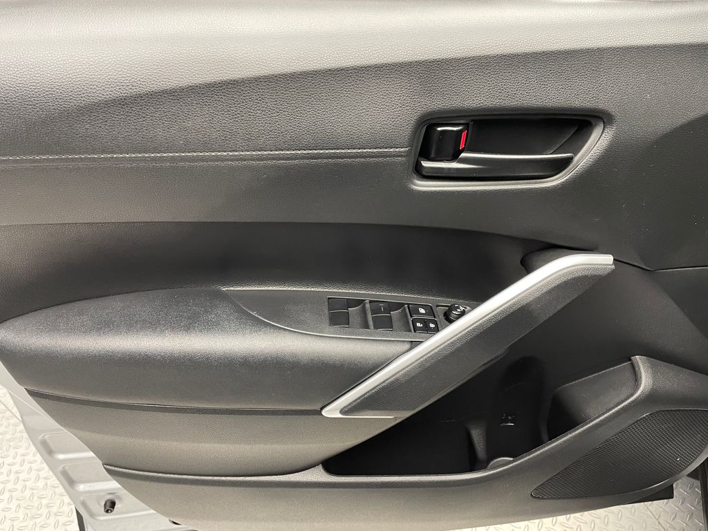 2023 Toyota Corolla Cross LE 9