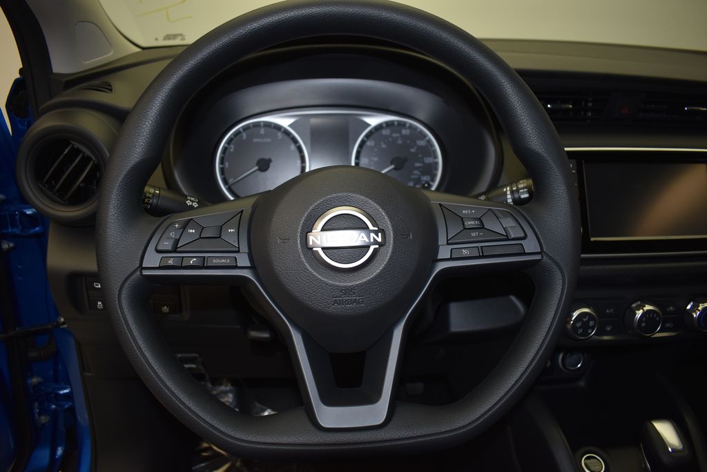 Thumbnail: 2025 Nissan Kicks - 16