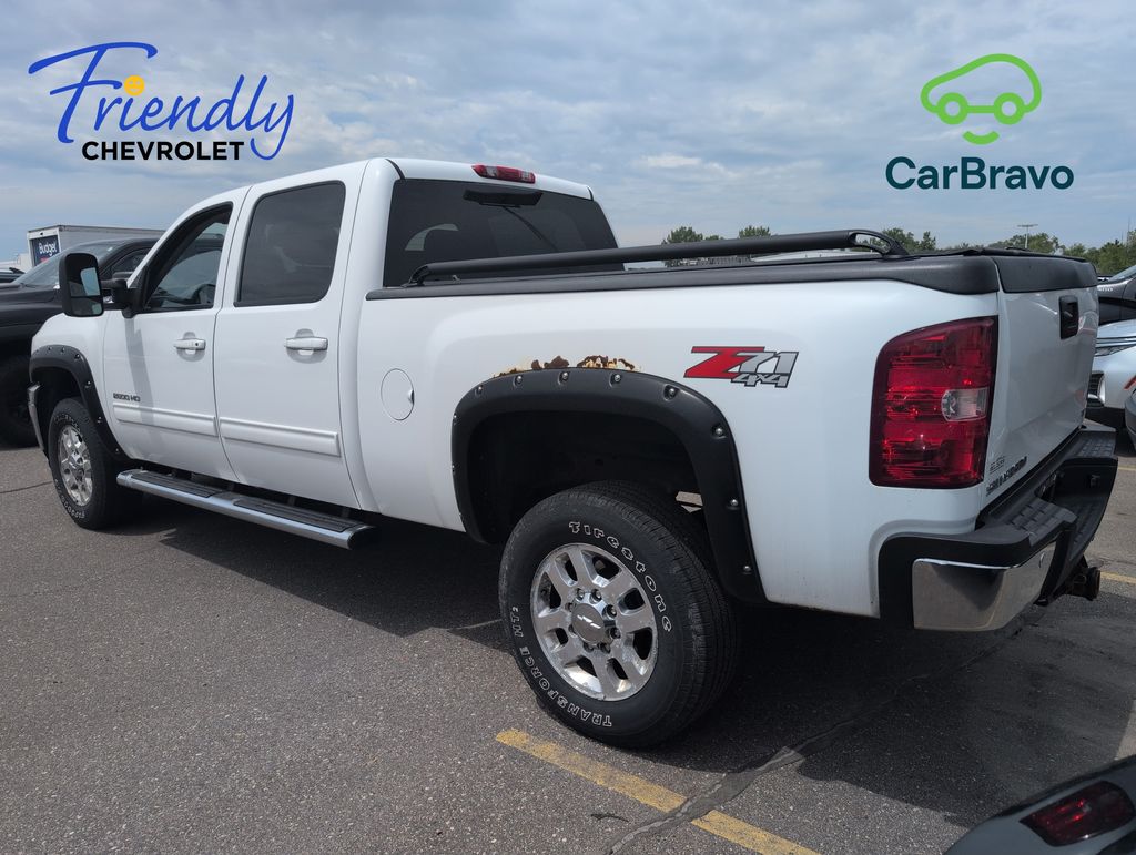 Summit White 2012 Chevrolet Silverado 2500HD Pickup Truck Four-Wheel Drive 6-Speed Automatic