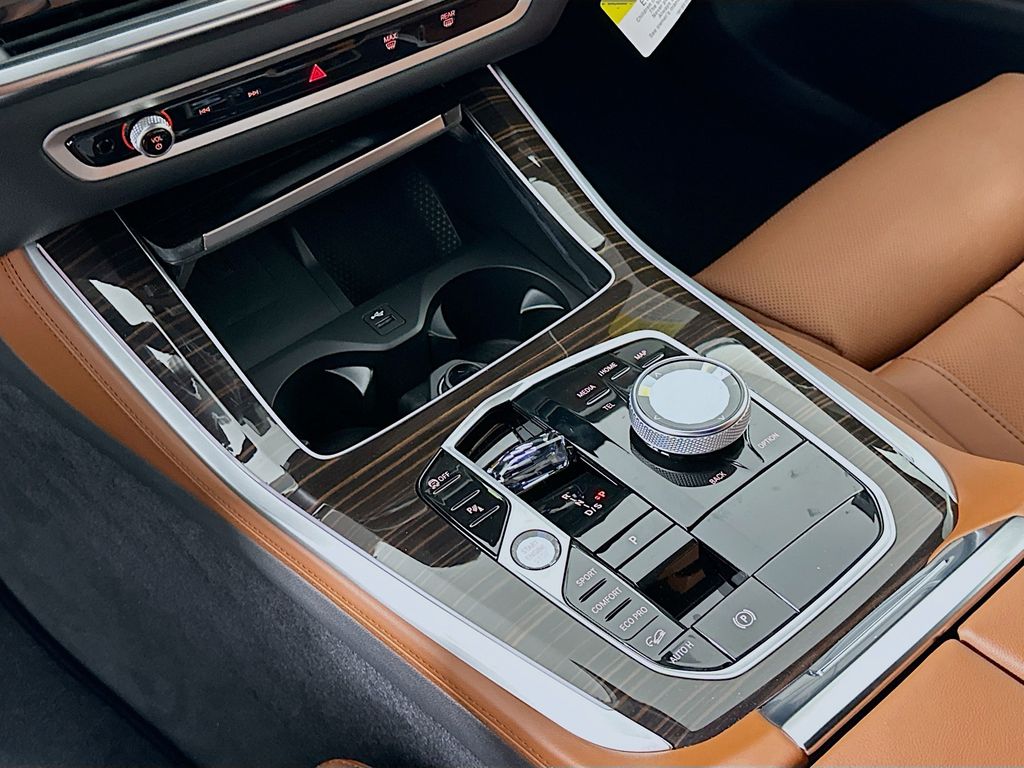 Thumbnail: 2026 BMW X5 - 15