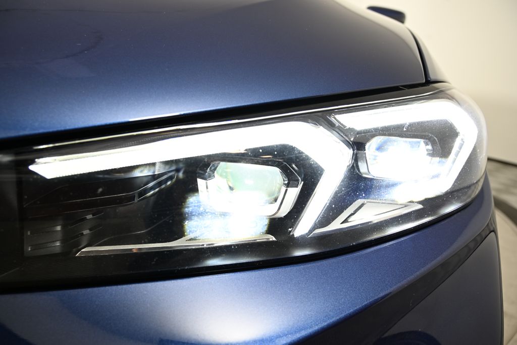 Thumbnail: 2023 BMW 3 Series - 9