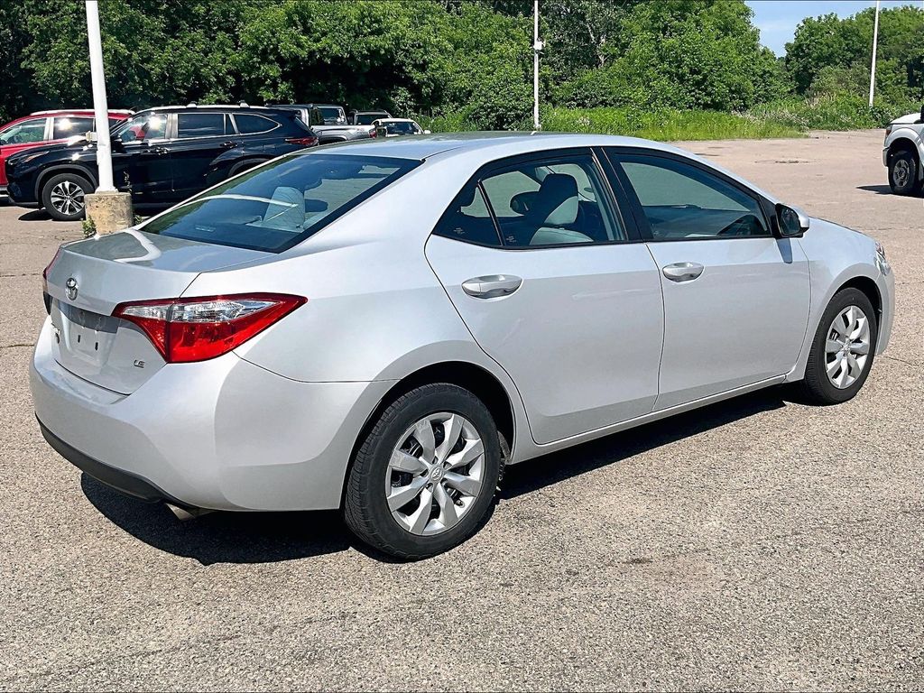 2016 Toyota Corolla — photo 6