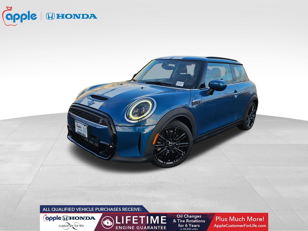 2023 MINI 3 Door S's photo