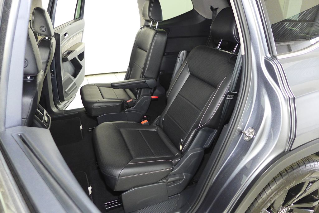 Thumbnail: 2022 Volkswagen Atlas - 22