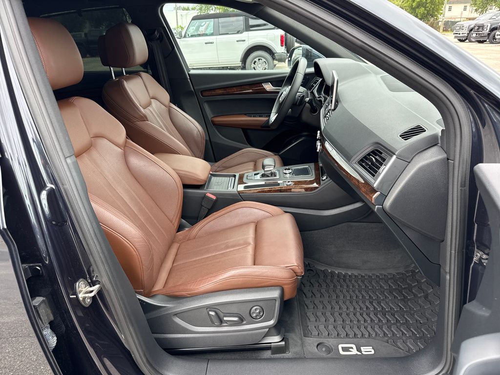 Certified Used 2020  Audi 45 Premium Plus image 26