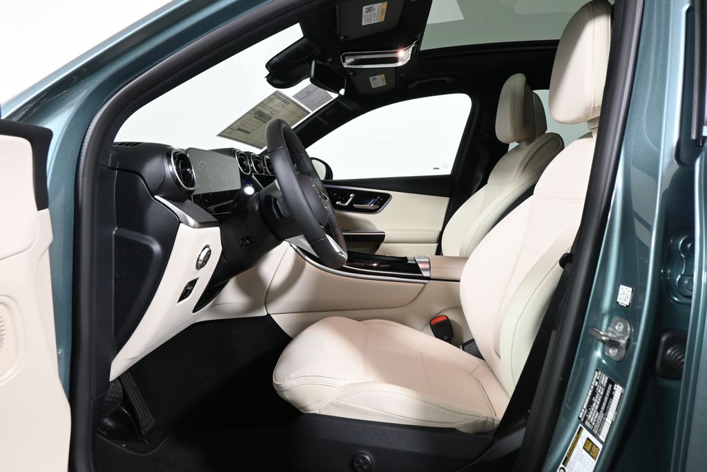 Thumbnail: 2027 Mercedes-Benz GLC - 3