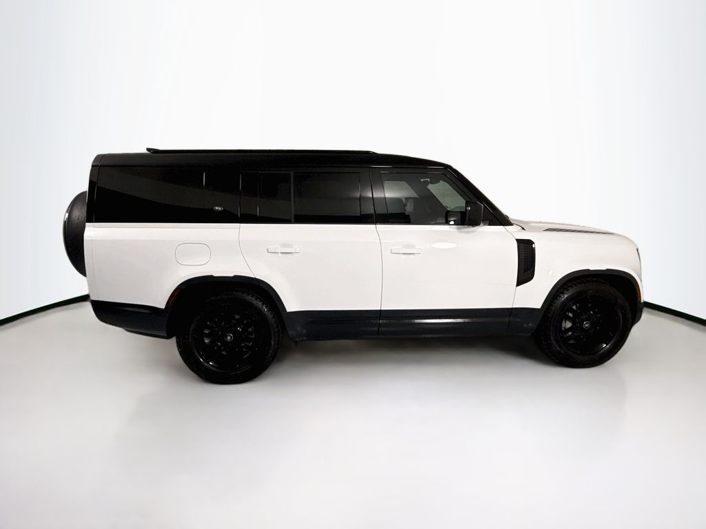 Thumbnail: 2024 Land Rover Defender - 4