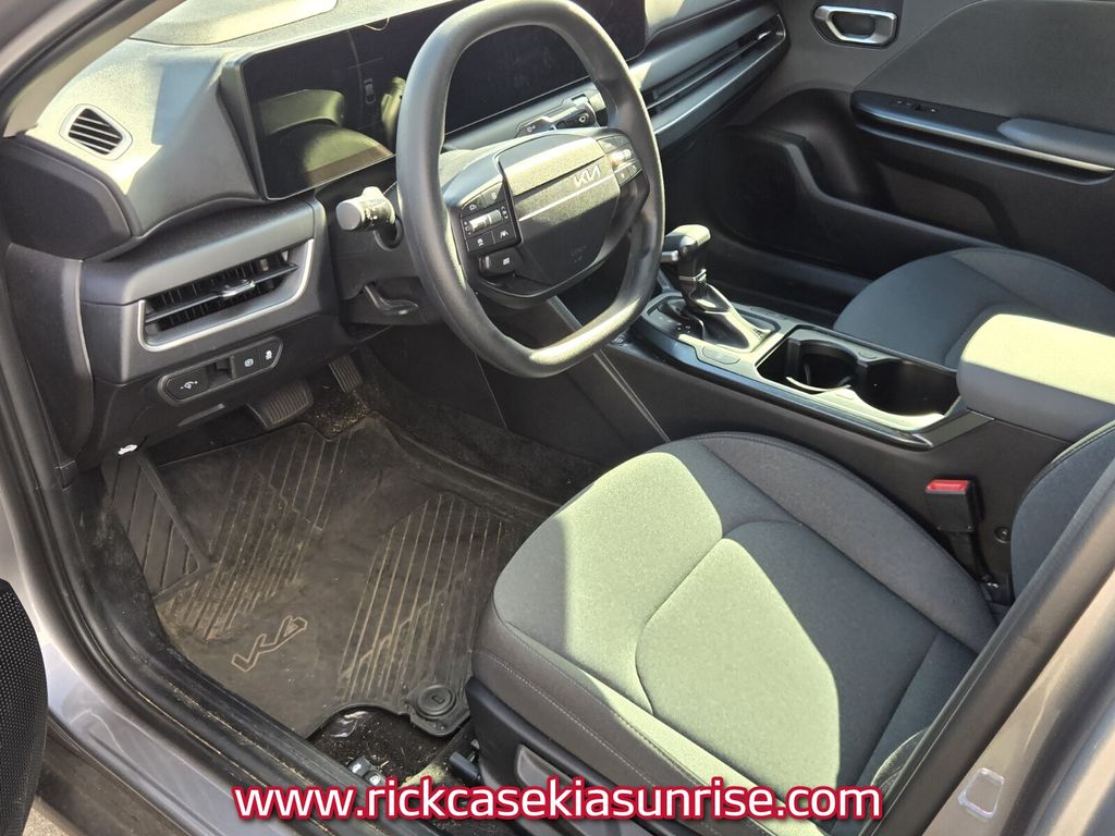 2025 Kia K4