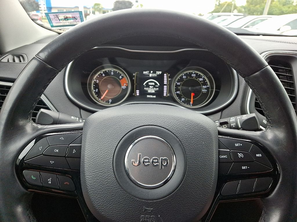 Thumbnail: 2019 Jeep Cherokee - 19