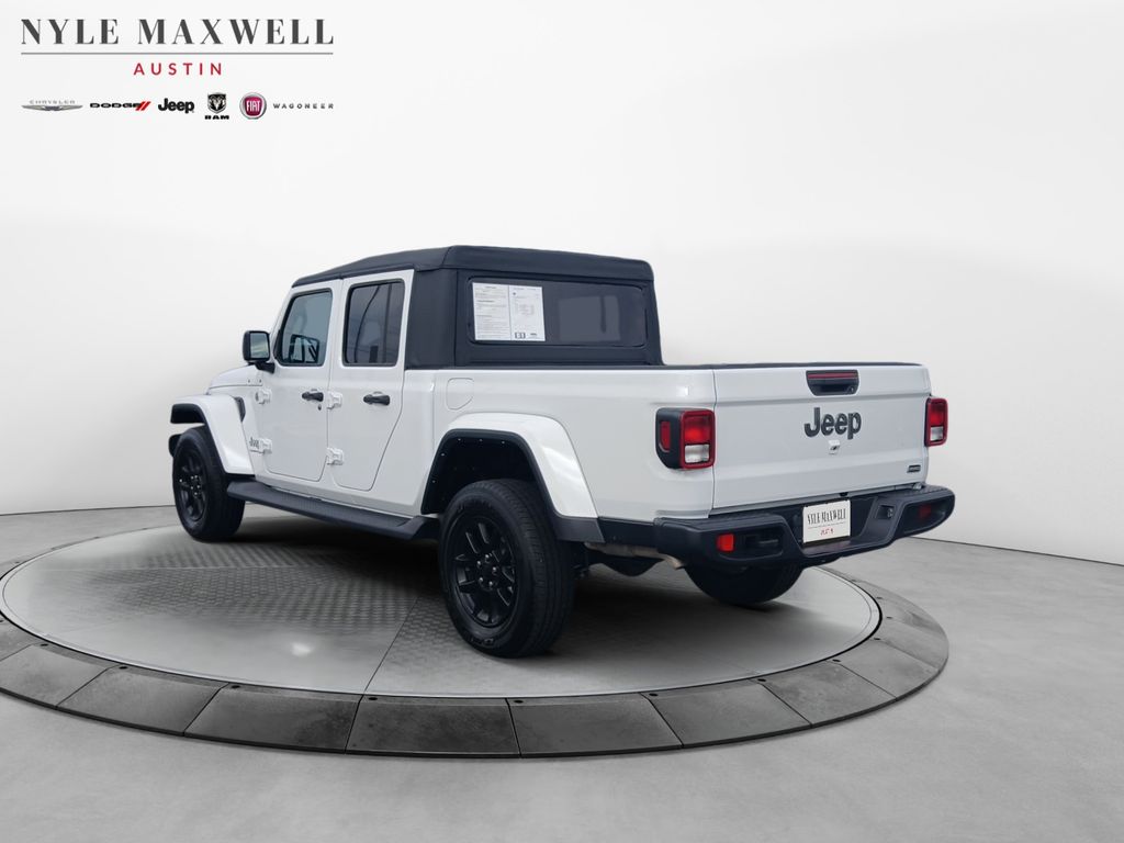 Used Car 2023 Jeep Gladiator  Overland For Sale Under $35,000 In Austin, Texas
