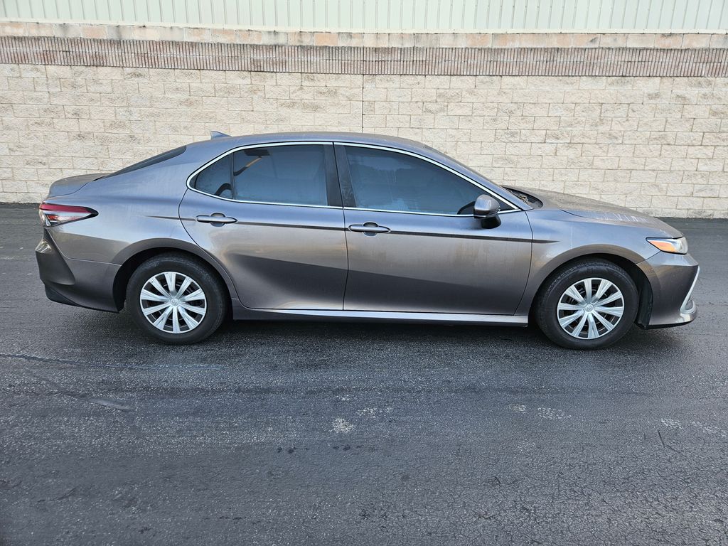 2022 Toyota Camry LE 5