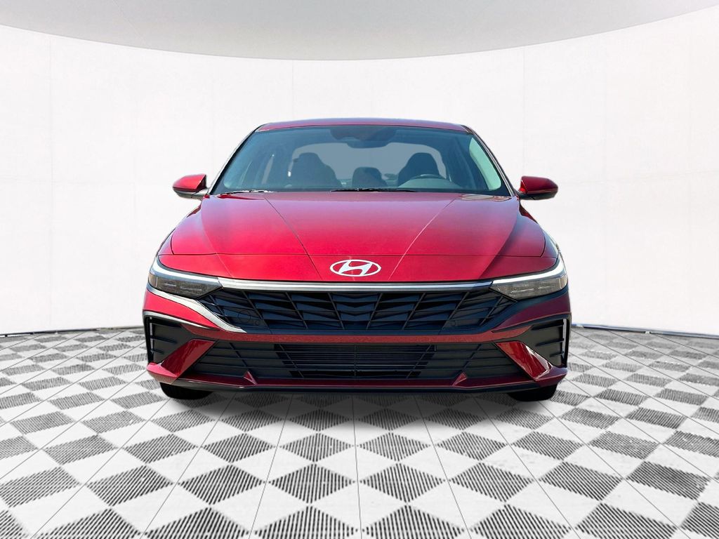 2024 Hyundai Elantra SE 12