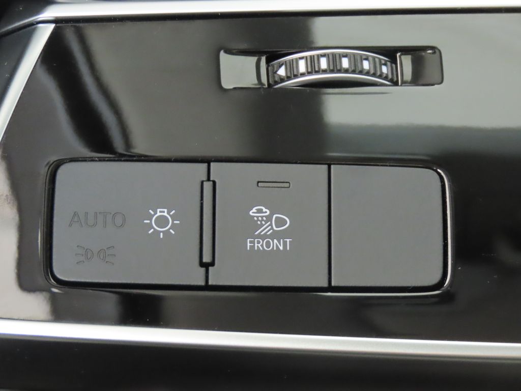 Thumbnail: 2023 Audi Q7 - 19