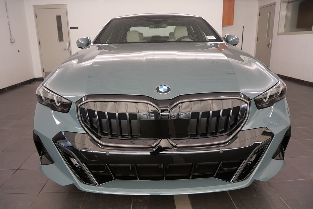 2024 BMW 5 Series 530i 8