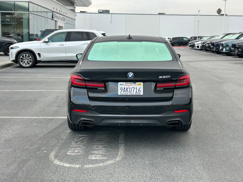 Thumbnail: 2022 BMW 5 Series - 4