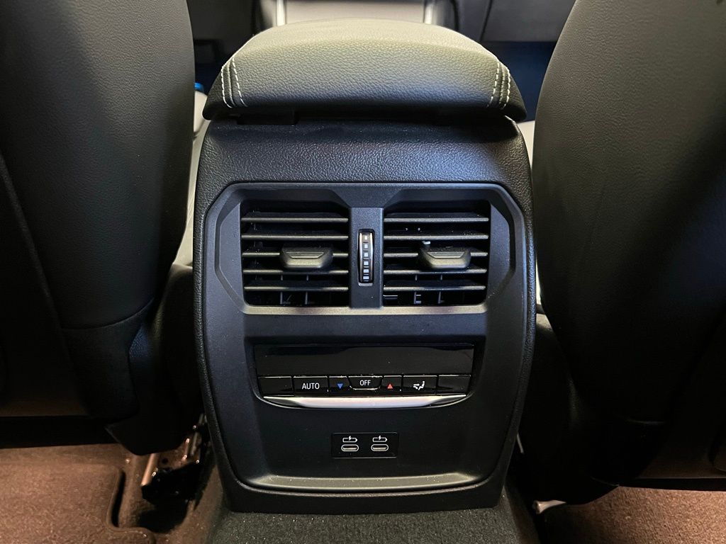 Thumbnail: 2023 BMW 3 Series - 9