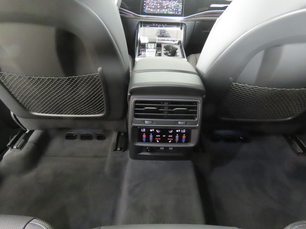 Thumbnail: 2026 Audi Q7 - 25