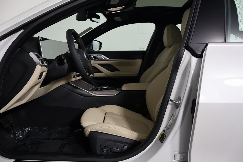 Thumbnail: 2026 BMW i4 - 5