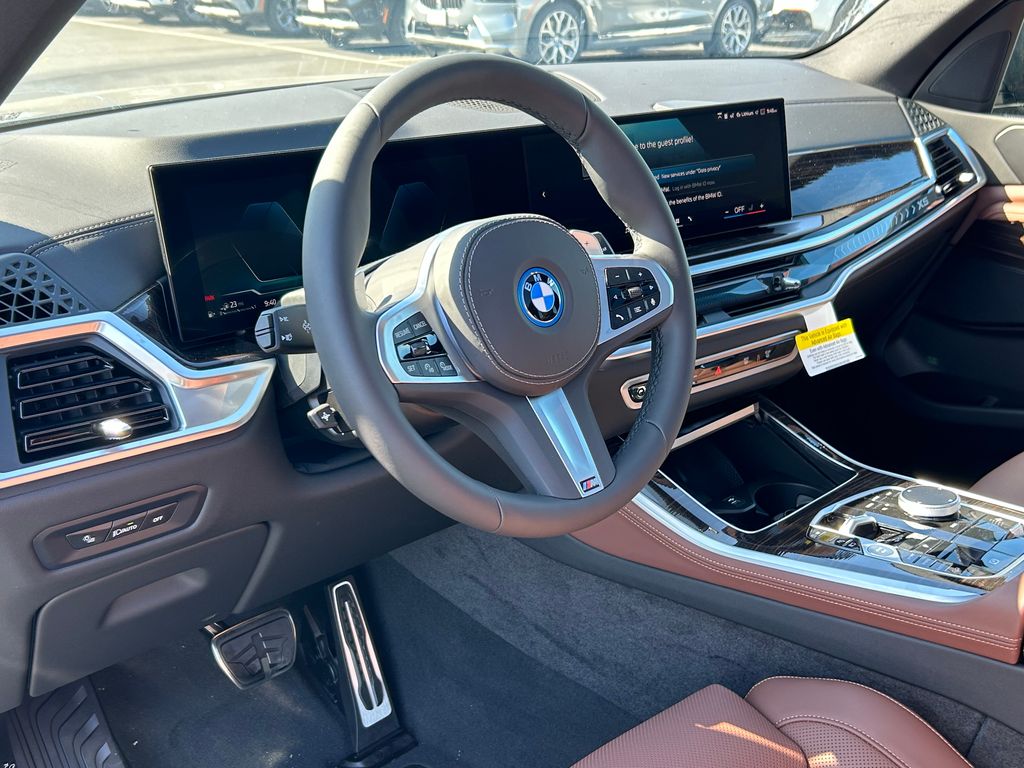 2025 BMW X5 xDrive50e 14