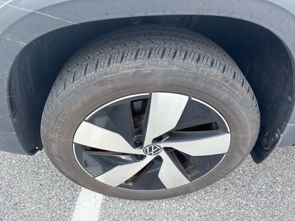 2023 Volkswagen Taos — photo 4
