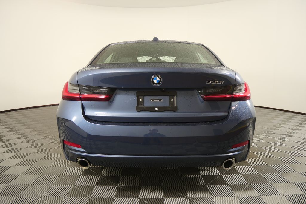 Thumbnail: 2025 BMW 3 Series - 4