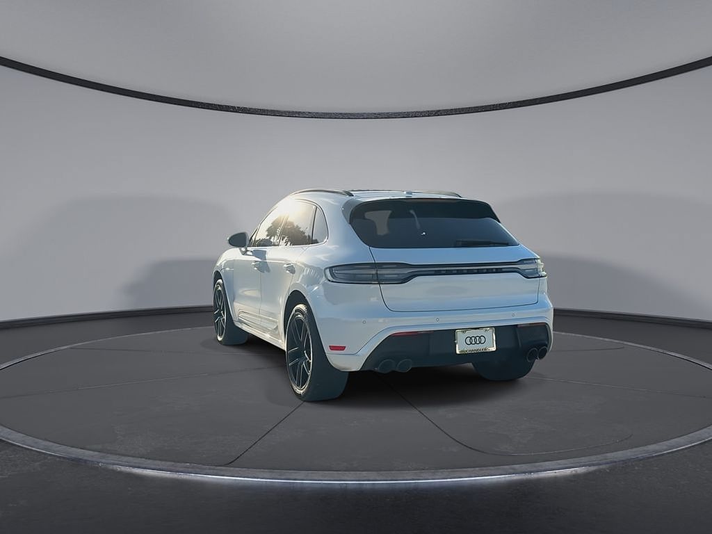 Thumbnail: 2022 Porsche Macan - 7