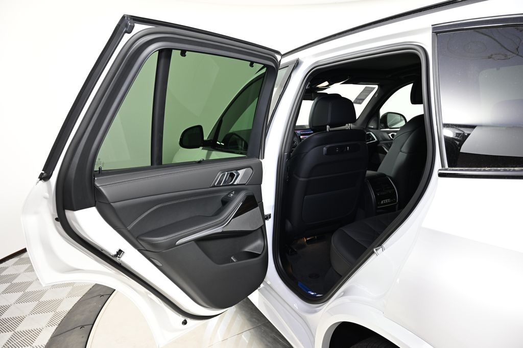 Thumbnail: 2026 BMW X5 - 23