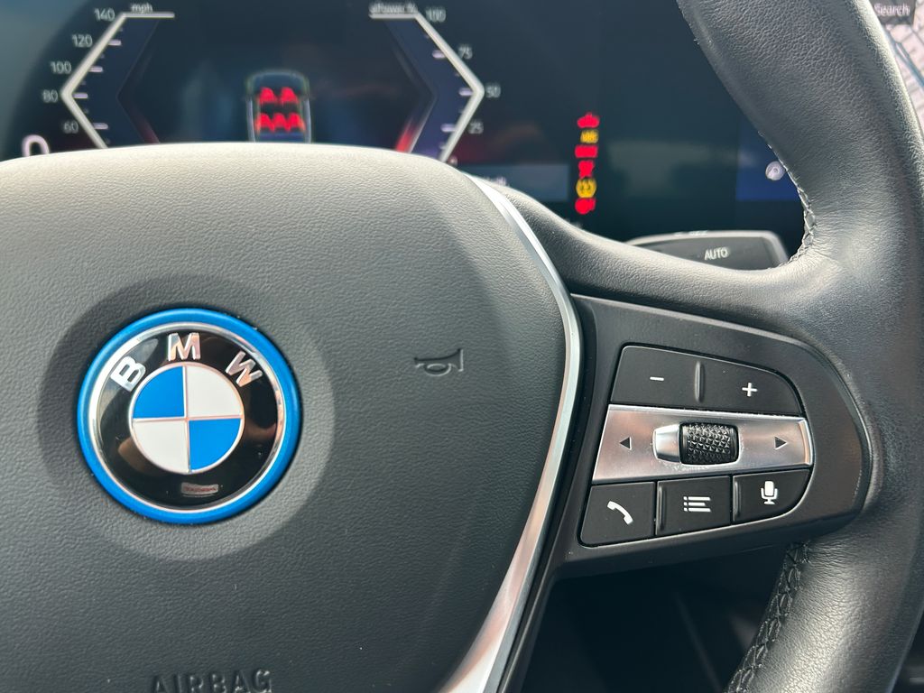 Thumbnail: 2023 BMW i4 - 20