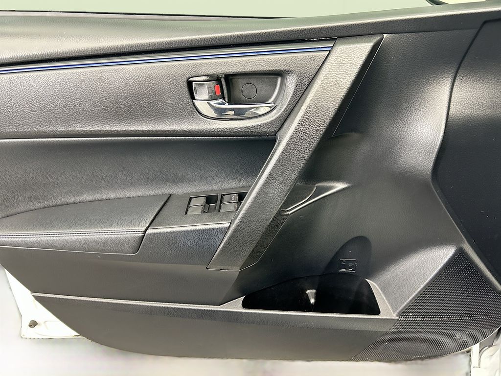 Thumbnail: 2019 Toyota Corolla - 22