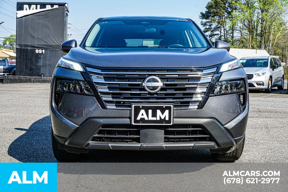 Used 2025 Gray Nissan SV image 10