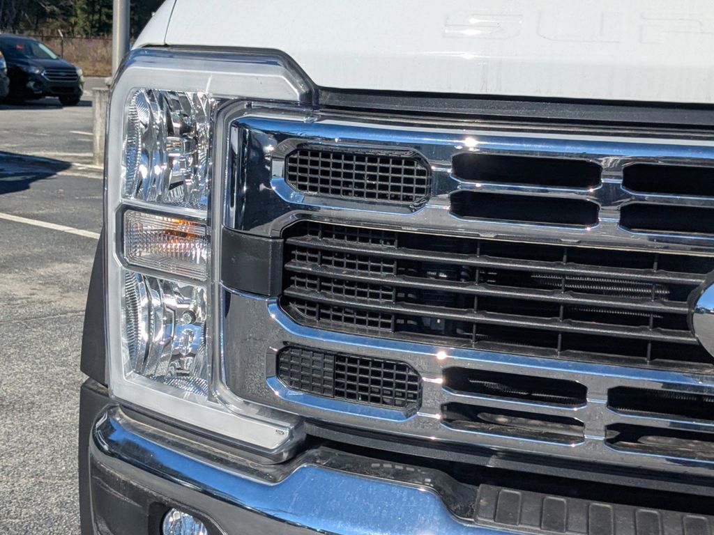 2025 Ford F-450 Chassis XL